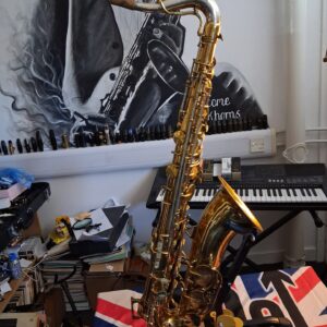 KING SUPER 20, 1949 SILVER NECK, FULL PEARLS.